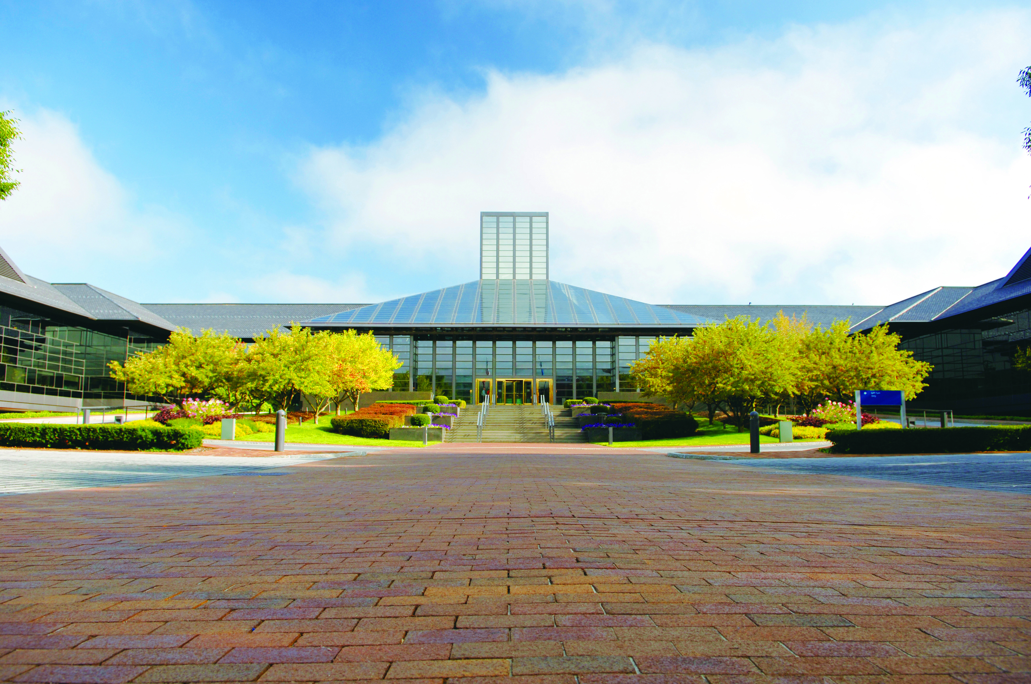 DIC 2025展商丨康宁邀您点亮显示玻璃之光